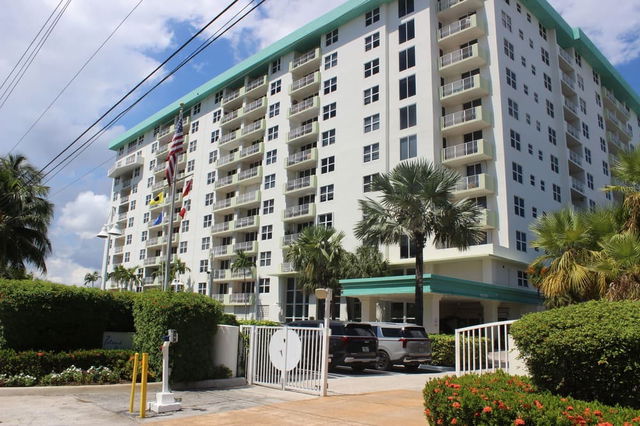 Island Pointe  photo 2